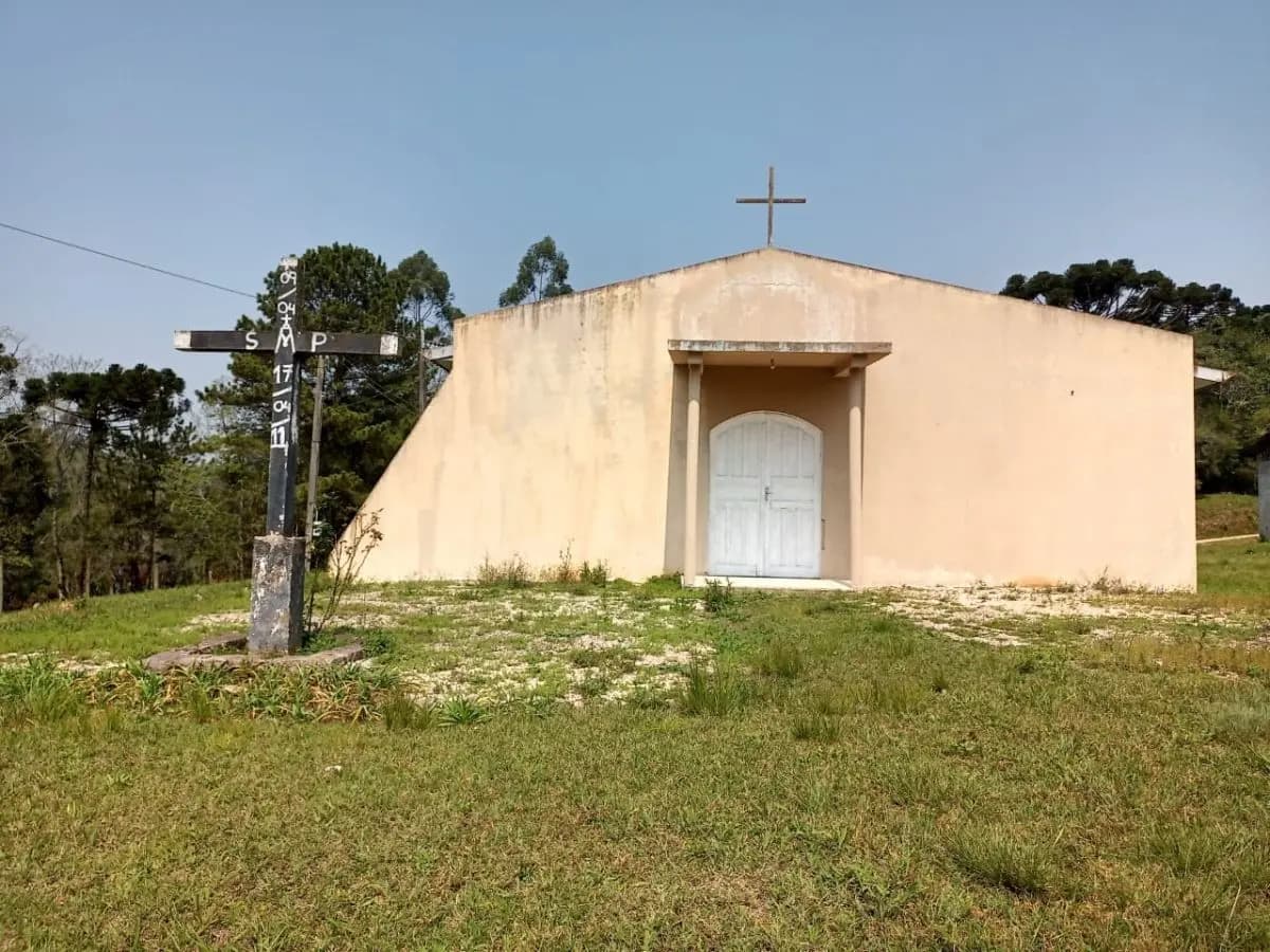 Capela Divino Espírito Santo - Mato Queimado